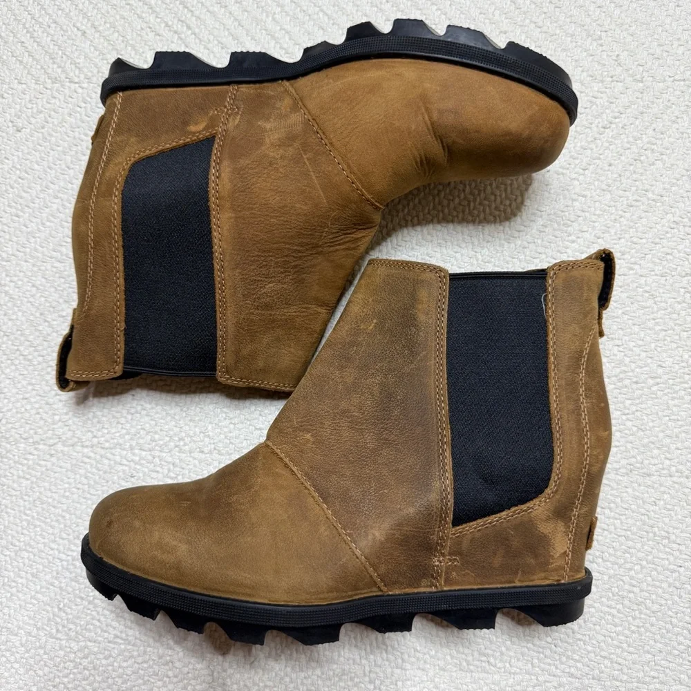SOREL brown leather Joan of Arctic Wedge II Chelsea boots SIZE 10